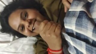 OYO room mai hotel girl ne mast blowjob diya