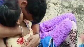 outdoor crazy couple ki smooch ke saath sex masti clip