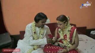 suhaagraat par sundar dulhan ki pahli chudai masti