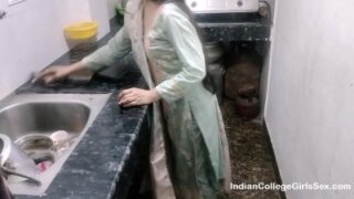 Kitchen mai bhabhi aur devar ka mastram desi sex