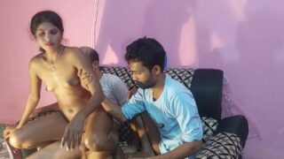 sundar randi ka 2 ladko se threesome group sex